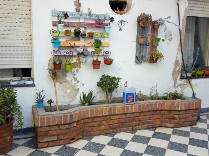 TI´PO CASA EN VENTA 5 ambientes al frente