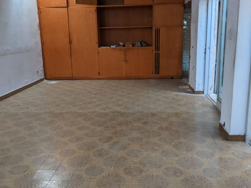 CASA CON GARAGE PATIO Y TERRAZA