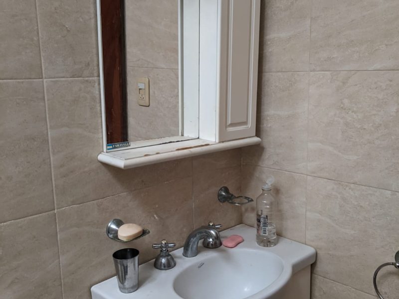 CASA CON GARAGE PATIO Y TERRAZA